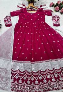 Conjunto de Traje Anarkali Moderno Premium de 3 Piezas, Diseño de Lujo para Fiesta, Confeccionado con Elegancia para Mujer - Product Image 6