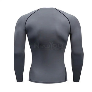 Rash Guard confortable et ample à manches longues avec logo personnalisé pour hommes vente en gros Rash Guard pour jeunes sur mesure pour hommes à bas prix - Product Image 2
