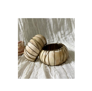 Rond de serviette en os disponible dans d'autres couleurs Vaisselle Anneaux de serviette de table en incrustation d'os Offre Spéciale - Product Image 1