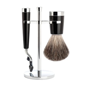 Kit de Rasage pour Hommes avec Rasoir à Double Lame, Manche en Métal, Brosse à Barbe en Poils de Badger, Ensemble Cadeau pour Père et Mari - Product Image 1