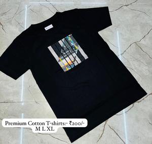 เสื้อยืดแขนสั้นผ้าคอตตอน/โพลีเอสเตอร์สำหรับผู้ชายและผู้หญิง รุ่นพรีเมียม ทรงปกติ สวมใส่สบายอย่างหรูหรา ดีไซน์ทันสมัย ทนทาน เหมาะสำหรับสวมใส่ลำลอง - Product Image 2