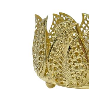 Bougeoirs et bocaux en métal coupés à la feuille pour salle à manger et bougeoirs avec des caractéristiques élégantes - Product Image 4