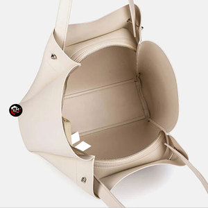Bolsos de Cuero Elegantes y Duraderos para Mujer, Ideales para Compras y la Vida Diaria, Bolsos de Cuero Premium - Product Image 4