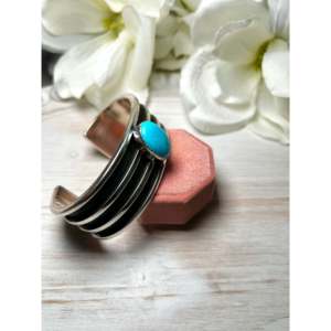 Navajo Handmade Kingman Turquoise & Sterling Silver Cuff Bracelet Cultural Collectible Jewelry - Product Image 2