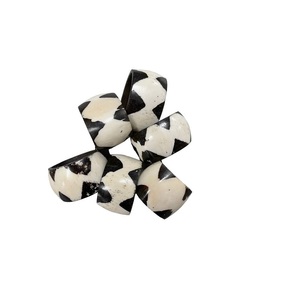 ห่วงรัดผ้าเช็ดปากทำจากไม้ทรงกลมแบบมินิมอลสีมันวาวเข้มสำหรับสไตล์อเมริกันหรูหรานำเสนอโต๊ะรับประทานอาหารเป็นมิตรกับสิ่งแวดล้อม - Product Image 2