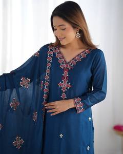 Nouveau vrai concepteur de modélisation Salwar Kameez Heavy Embroidery Work Party Wear Top-Bottom et Dupatta - Product Image 5