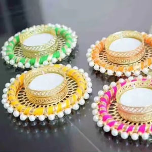 Bougeoir indien, décoration d'escalier de cadeau de retour, décor de mariage indien, décor de fête, décoration indienne, support de lumière de thé - Product Image 1