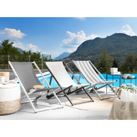 Chaise pliante portable en aluminium Rocky Modern avec revêtement gris et blanc Locri pour usage extérieur, domestique et hôtelier