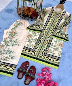 FANCY GEORGETTE BRODERIE SÉQUENCE TRAVAIL HAUT BAS AVEC DUPATTA FESTIVE WEAR PRIX DE GROS VÊTEMENT ETHNIQUE - Product Image 6