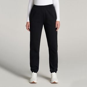 Veste à capuche zippée pour femme personnalisée avec poche kangourou, en molleton de coton doux et respirant avec logo imprimé en relief, idéale pour l'hiver - Product Image 2