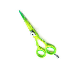 Meilleure qualité 5.5 pouces ciseaux de salon de coiffure lame incurvée tranchante avec vis de repose-doigt réglable en acier métallique pour la coupe de cheveux - Product Image 1