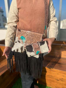 Véritable sac à main Western fabriqué à la main en cuir de vachette usiné pour femmes sac de soirée élégant et pochette en fourrure usinée ensemble combiné Unique - Product Image 2