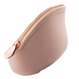 Étui pour rouge à lèvres et trousse de maquillage en cuir PU personnalisé OEM pour femmes avec fermeture à glissière Sacs de rangement pour cosmétiques avec logo personnalisé - Product Image 1