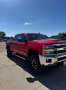 Chevrolet 2500 Crew Cab 2018 · Benne Courte - Product Image 4