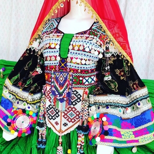 Vestido de novia de fiesta tribal de terciopelo afgano de tamaño personalizado Salwar Kameez de algodón bordado tradicional hecho a mano para mujer - Product Image 1