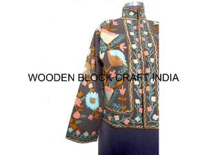 Chaqueta de Invierno de Tela de Pato Hecha a Mano con Bordado Suzani, Estilo Corto, Relleno de Algodón, Perfecta para el Invierno - Product Image 2