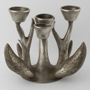 Bougeoir en corne d'aluminium fabriqué à la main avec ton bronze poli Artisan conçu pour les intérieurs décoratifs - Product Image 1
