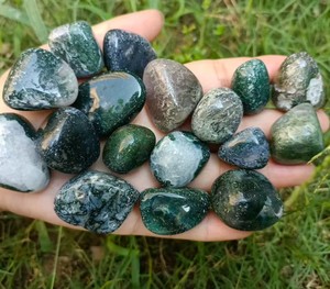 Venta al por mayor de alta calidad Natural cuarzo musgo ágata Druzy cristal piedras caídas estilo Feng Shui amor grabado piedra preciosa hogar - Product Image 4
