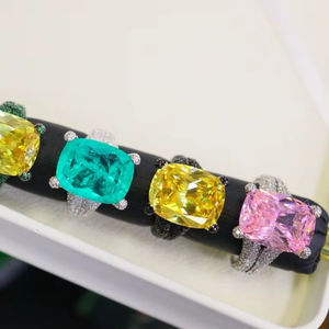 Anillo de Plata de Ley 925 con Circonita Cúbica de Corte Radiante, Joyería de Lujo para Mujer - Product Image 1