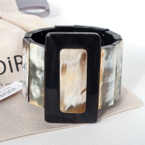 Boutons de manchette en corne artisanale de luxe avec des designs uniques Cadeaux de mariage et de fête élégants chez HF CRAFTS - Product Image 4