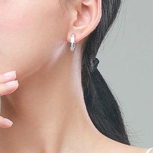 ต่างหูห่วงสไตล์วินเทจสุดหรู sarva Jewels 10K/14K ทองคำขาวสี D VVS Moissanite เพชร huggie สำหรับผู้หญิงผู้ชาย - Product Image 4