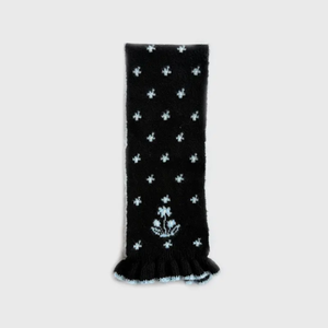 Bufanda de encaje femenino de invierno de punto Jacquard con estampado largo de diseñador coreano para uso diario - Product Image 5