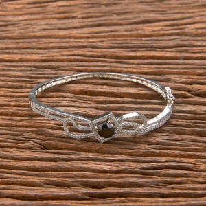 Zirconia cúbica chapada en rodio, Diamante americano clásico Kada con aspecto elegante para mujer - Product Image 2