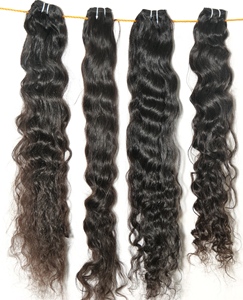 100% Extensions de cheveux de temple indien vierges longues ondulées de couleur naturelle non traitée faisceaux alignés sur les cuticules avec des perruques de style bouclé - Product Image 1