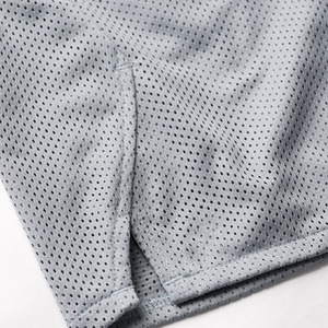 Pantalones cortos deportivos para correr personalizados para hombre ligeros de punto de nailon de marca nueva con logotipo OEM - Product Image 4