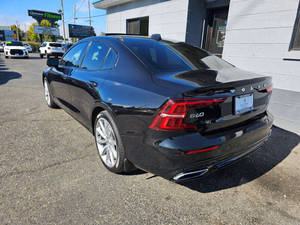 Vo-lvo S60 2022 en parfait état - Product Image 6