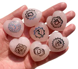 Gran oferta de la mejor calidad, corazón de Chakras de cuarzo rosa Natural a granel, juego de 7 piedras de cristal de Chakra de corazón de cristal, regalo para amigo