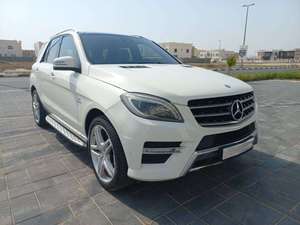Sedán R21 V6 2022, Gasolina, Aspiración Natural, Tracción en las Cuatro Ruedas, Asientos de Cuero, Interior Oscuro, Control de Crucero Adaptativo, Techo Solar Automático, Volante a la Izquierda - Product Image 3