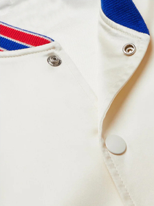 Chaqueta Bomber de Satén Personalizada para Hombre 2025, Cuello Mao, Botones, Chaqueta Deportiva Universitaria de Satén, Chaqueta Letterman Lisa Teñida en Colores de Invierno - Product Image 3