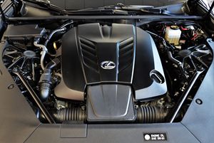 Lexus LC 500 Cabriolet 2021 en excellent état, environ 5 600 milles, moteur V8 de 5,0 litres, non modifié - Product Image 6