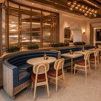 Sedia Moderna Stile Bistrot Francese con Schienale in Canna Naturale, Seduta in Legno Massello e Pelle per Ristoranti e Hotel Boutique
