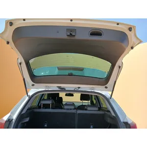 Hyundai Kona SUV 2018, Motor Turbo 4L, Tracción AWD, Caja de Cambios Manual/Automática, Opciones de Combustible Diésel/Gasolina Disponibles, Colores Claro/Oscuro - Product Image 2