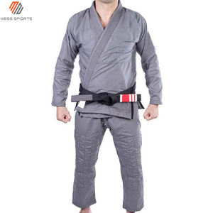 Ensemble d'uniformes de karaté 2025 en gros, sur mesure, haute qualité, personnalisé, séchage rapide, respirant, tissu 320g, pour hommes adultes - Product Image 5