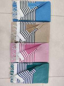 Venta al por mayor 100% algodón de secado rápido respetuoso con el medio ambiente Toalla de playa suave personalizado raya turco Hammam Fouta arena a prueba Avior marca gran oferta - Product Image 4