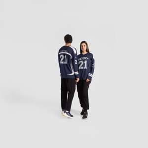 เสื้อฟุตบอลแขนยาวสีกรมท่า ไซส์ XL สำหรับนักเตะ  พร้อมเทคนิคการพิมพ์แบบ Sublimation ผลิตจากโพลีเอสเตอร์ - Product Image 1