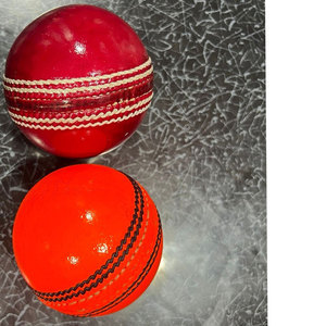 GreatSports International Quality Cricket Hard Ball Cuir véritable Disponible dans toutes les couleurs Grande vente Ballon de sport - Product Image 4
