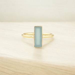 แหวนพลอยคาลซิโดนีสีน้ำที่สวยงามแหวนชุบทองทำด้วยมืออัญมณีธรรมชาติ925เครื่องประดับเงินสเตอร์ลิง - Product Image 1