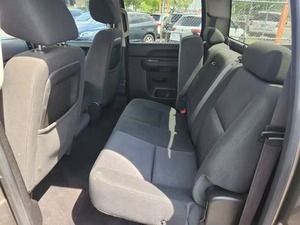 CHEV USADO CON TÍTULO 1000% LIMPIO. ROLeET SILVERA .DO 1500 LS CREW CAB RWD LISTO PARA ENVIAR - ENTREGA A DOMICILIO - Product Image 6