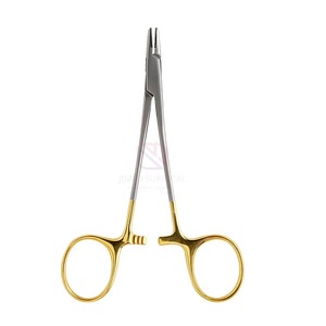 Porte-aiguille chirurgical manuel de haute qualité Derf TC avec inserts en carbure de tungstène, pointe dentelée, contrôle précis de l'aiguille - Product Image 1