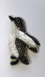 Élégant et écologique Vintage Bauble Seed Beaded Charm & Keyring Unique Handcrafted Embroidery Classic Fancy Jewelry Design - Product Image 4