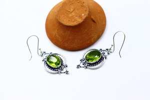 Pendiente de aniversario de bisel Natural de cuarzo peridoto de moda de estilo bohemio Chapado en plata de ley 925 de alta calidad - Product Image 3