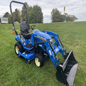 Calidad Premium Mejor Precio Venta al por mayor Tractor agrícola New Hollands Workmaster 25S Tractor Transmisión hidrostática Cargador frontal Comprar - Product Image 1