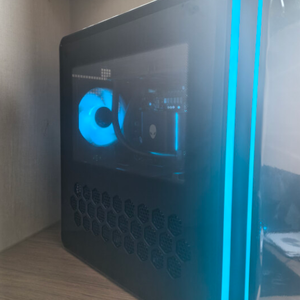 Vente chaude Dells Alienwares R17 16 Go/32 Go 1 To Ordinateur de bureau <span class=keywords><strong>PC</strong></span> avec Intel Core Ultra 7 pour les jeux - Product Image 4