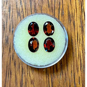 Gema de Granate Indio Natural Certificada AAA+ (5.27 Quilates, 4 Piezas), Color Rojo # 10, Gem157 - Product Image 1