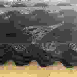 แผงโซลาร์เซลล์แบบตาข่ายสำหรับหลังคากระเบื้องสเปน ขนาดตัดสำเร็จ 5 ฟุต x 8 นิ้ว  แผ่นเหล็กชุบสังกะสี 1.5 มม. ป้อง<span class=keywords><strong>กัน</strong></span><span class=keywords><strong>นก</strong></span> เคลือบพีวี<span class=keywords><strong>ซี</strong></span> พร้อมติดตั้ง - Product Image 2