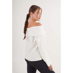 Pull décontracté blanc Madonna avec des paillettes et des embellissements scintillants - Vente en gros - Product Image 1